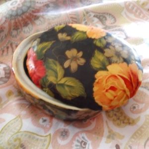 Vintage vogue-floral art nouveau ceramic/porcelain oval container